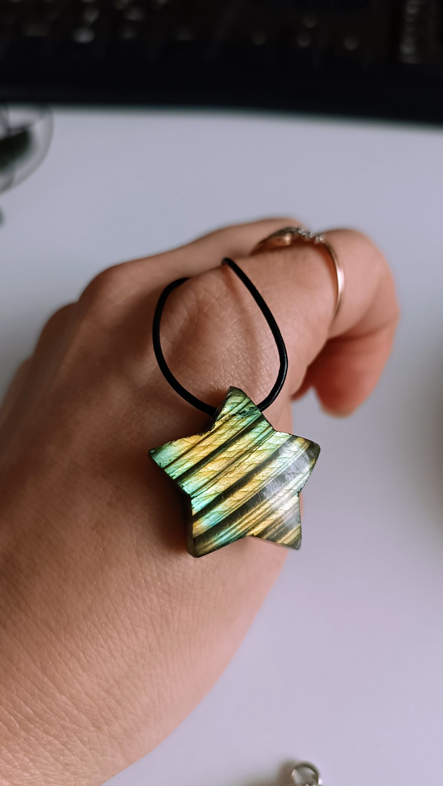 pendentif labradorite étoiles légende auroredecristal lithothérapie acier inoxydable cordon