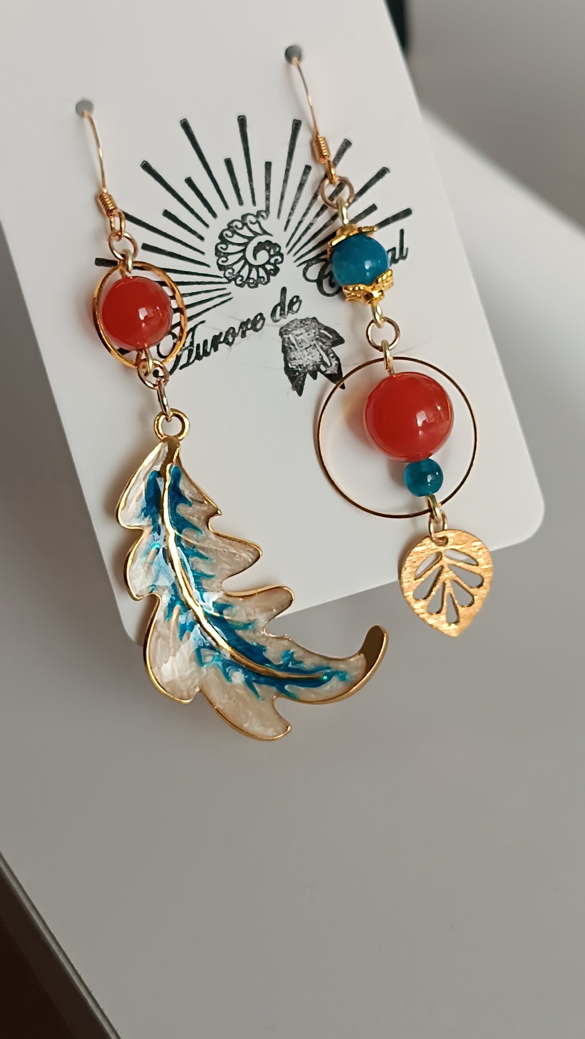 Boucle_d_oreilles_asym_trique_acier_inoxydable_apatite_Cornaline_aurore_de_cristal_artisanal_fait_main_unique émaillé 