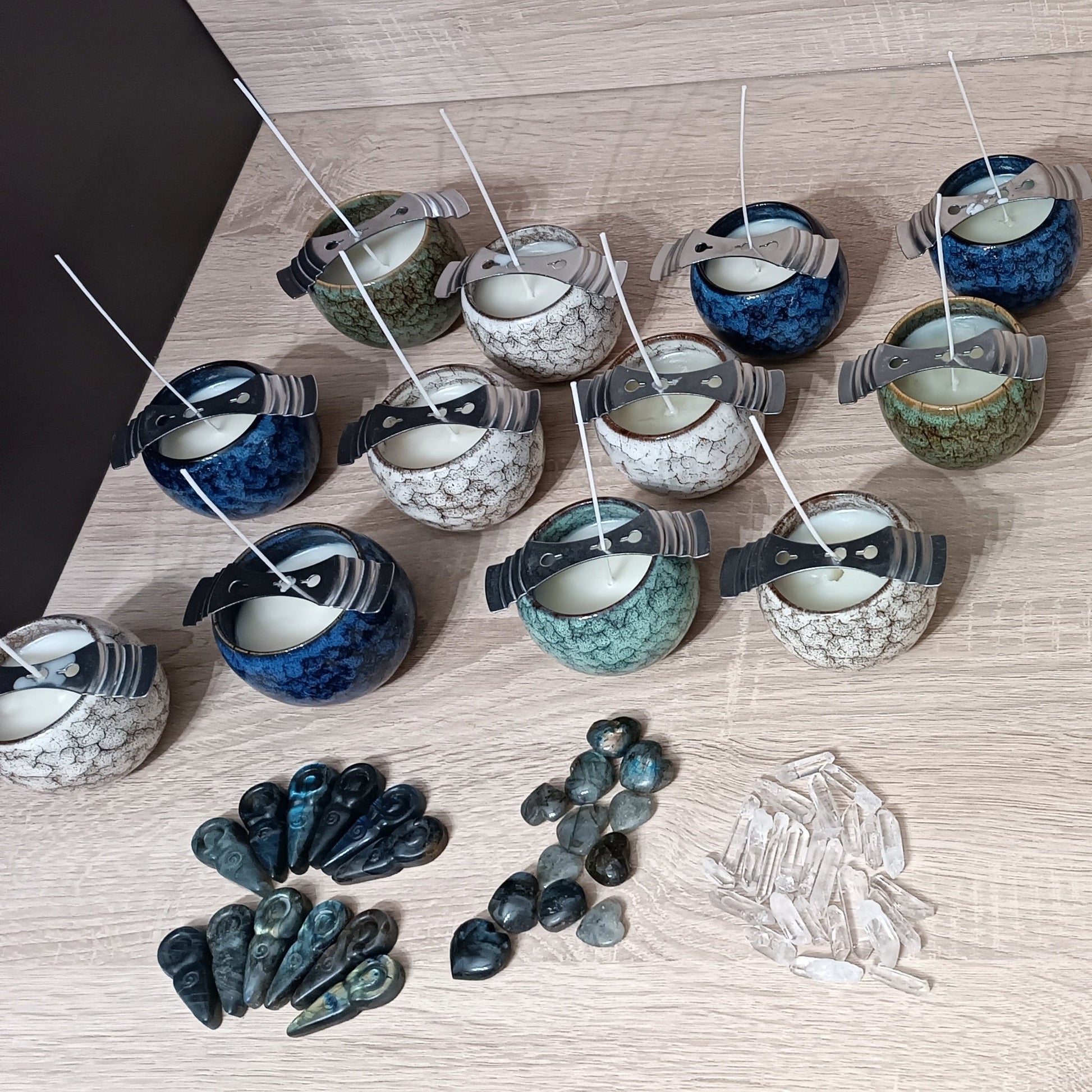 Bougies artisanales labradorite cristal de roche vanille douceur de déesses auroredecristal