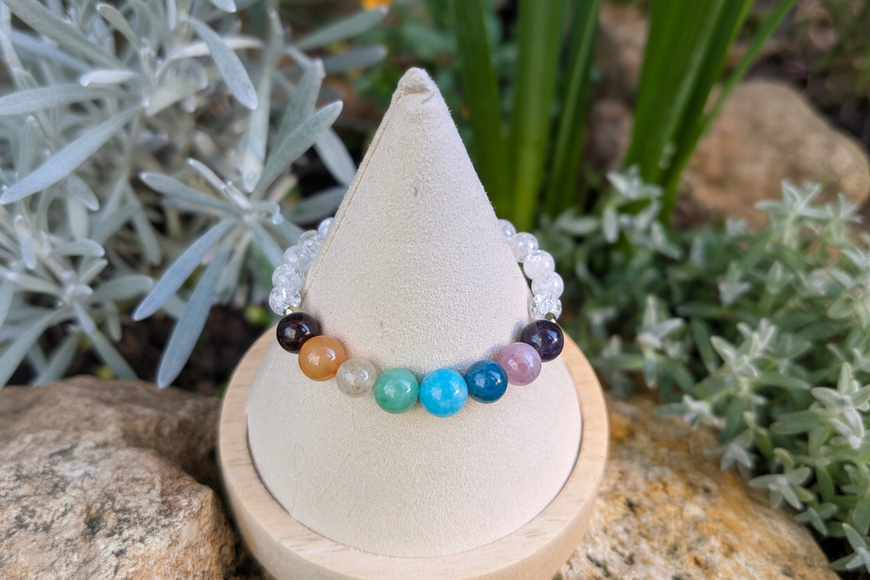 Bijou artisanal femme en pierres naturelles pour bien-être et équilibre Aurore de cristal 
