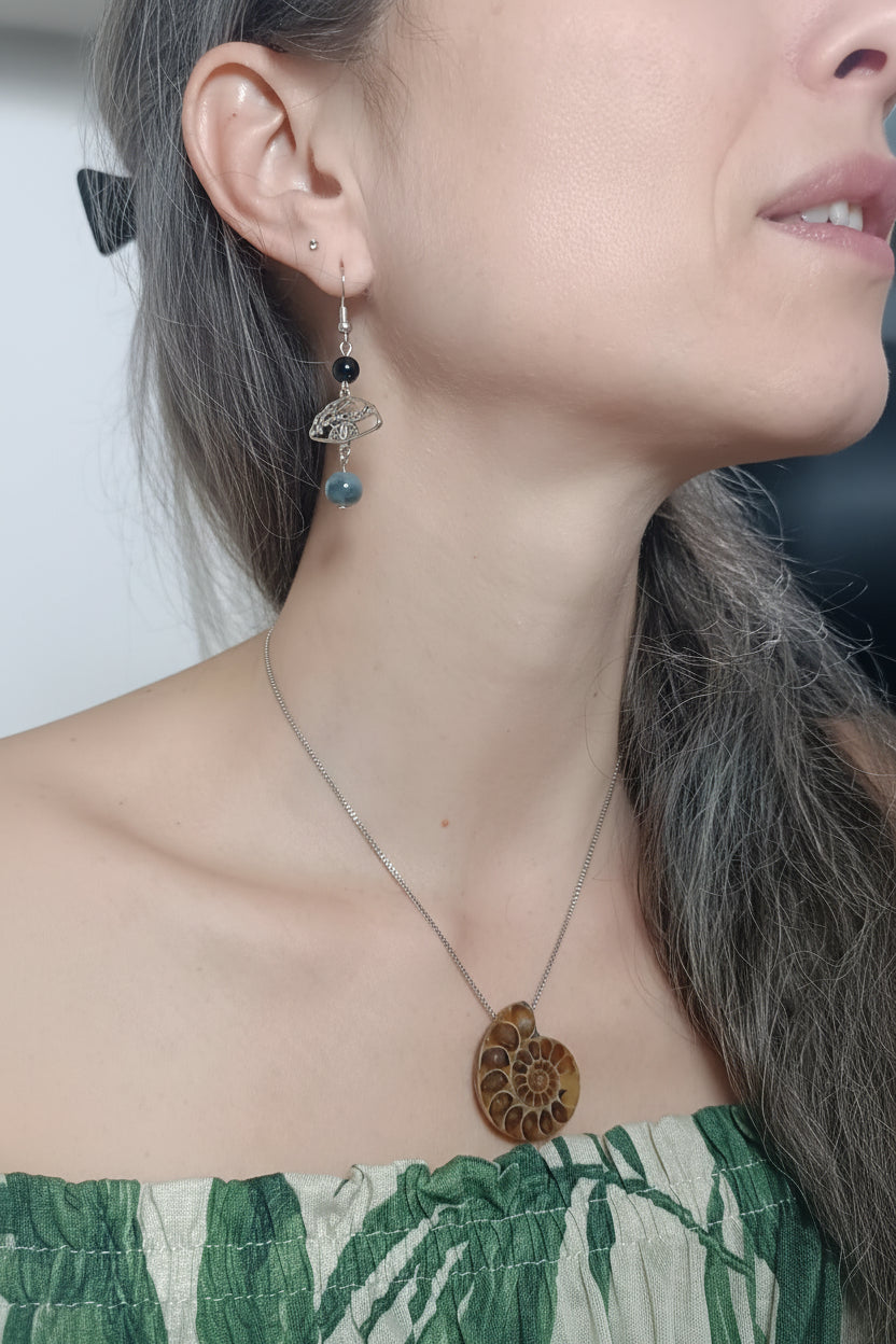 Boucles d’oreilles éventail argentées en acier inoxydable – pierres naturelles
